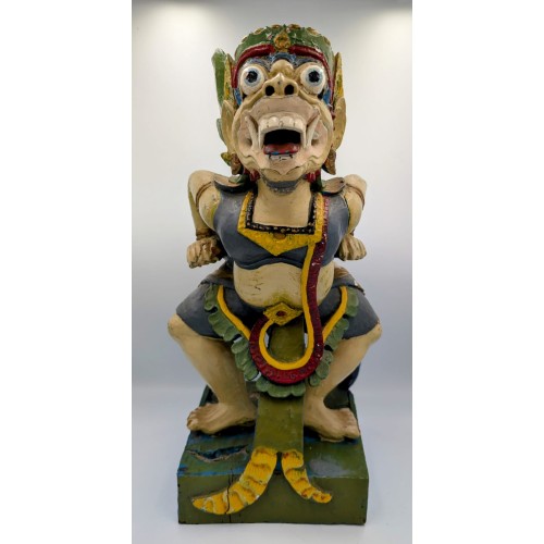 Balanise carved statue